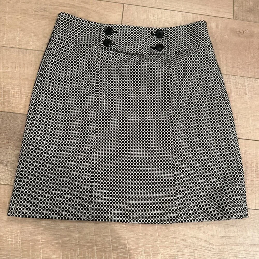 ANN TAYLOR WOMENS BLACK AND WHITE SKIRT SIZE 6